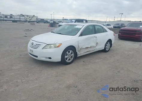 2007 Toyota Camry Le z USA, uszkodzony, nr VIN 4T1BE46K87U525803